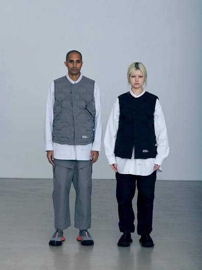 試着のみ　CMF ダウンベスト　M　CMF OUTDOOR GARMENT 試着のみ CMF ダウンベスト M CMF OUTDOOR GARMENT