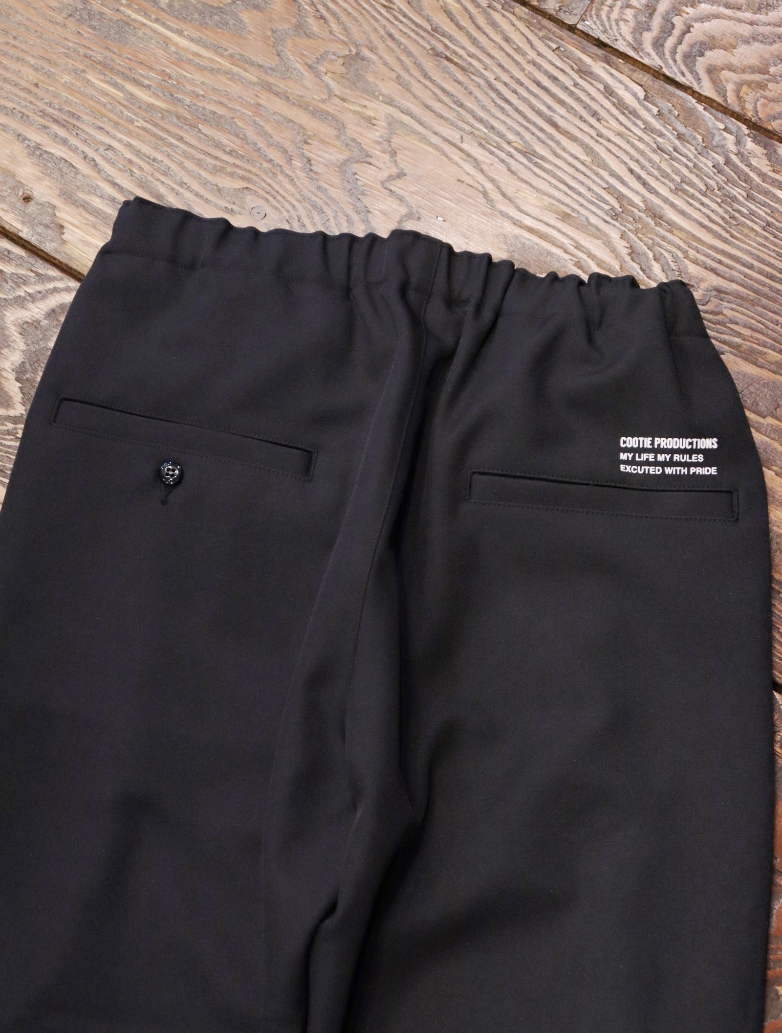 COOTIE 「 Polyester Twill Easy Ankle Pants 」 １タック クロップド 