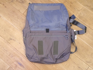 CMF OUTDOOR GARMENT 「MESSENGER BAG」 メッセンジャーバッグ